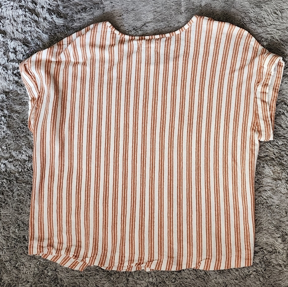 Republic Top - Picture 2 of 4